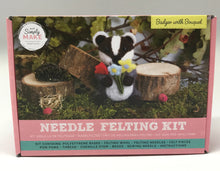 Load image into Gallery viewer, Needle Felting Kit - Badger With Bouquet
