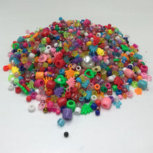 Load image into Gallery viewer, Bumper Bucket of Assorted Beads
