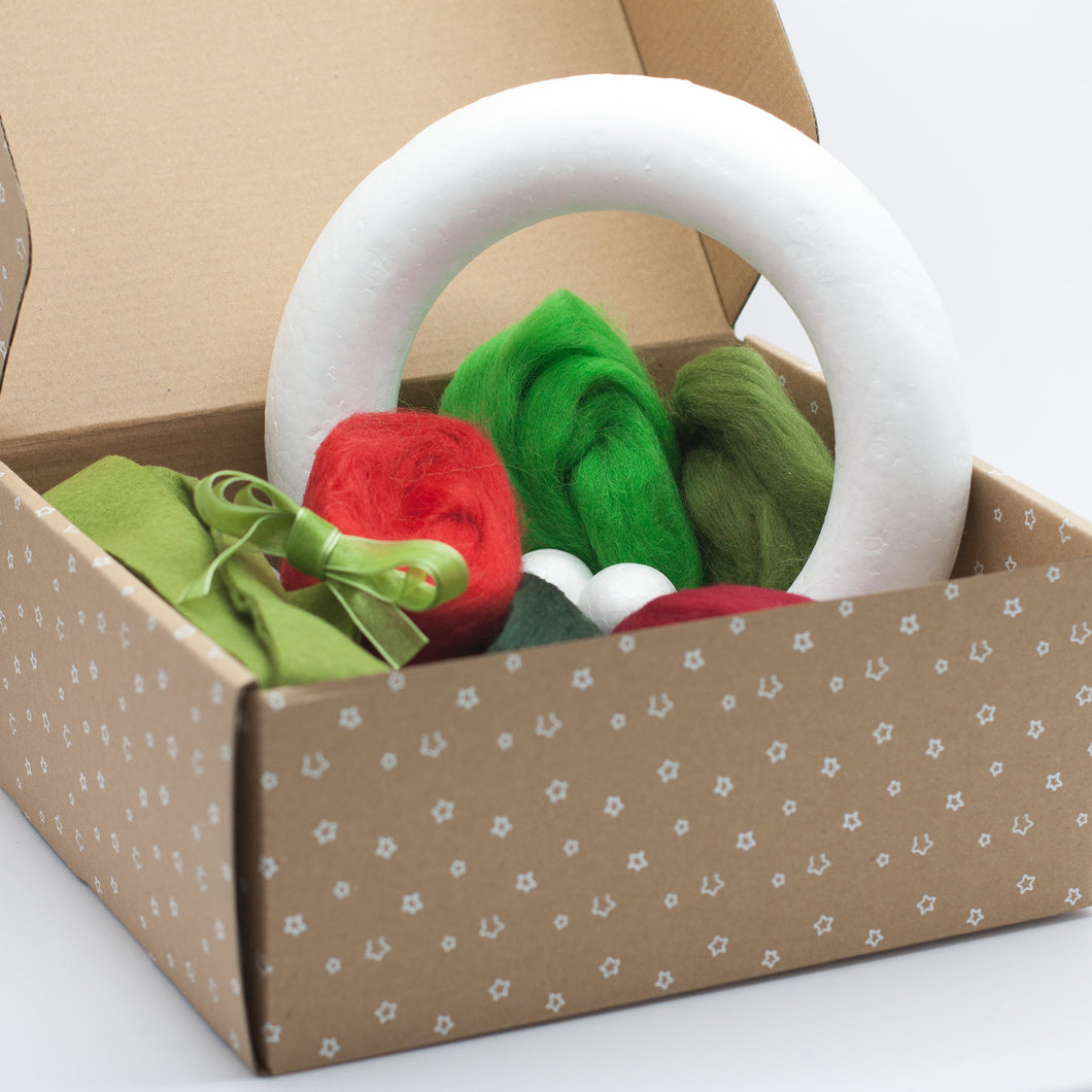 Simply Make Pom Xmas Wreath Kit
